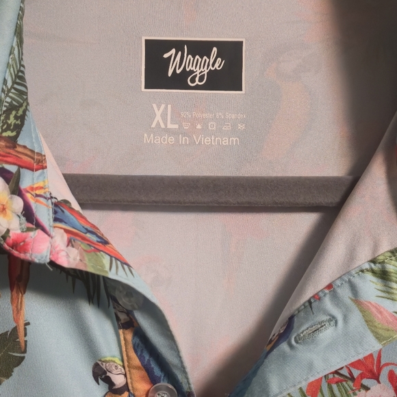 Waggle Golf Polo Shirt Mens XL Blue Parrot Flowers AOP Performance Stretch Wick - Picture 6 of 7